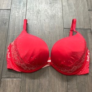 Victoria’s Secret Push Up Bra Size 34DD/E
